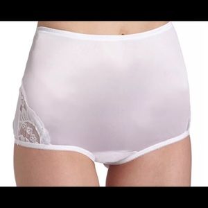 Vanity Fair Perfectly Yours Lace Nouveau Brief